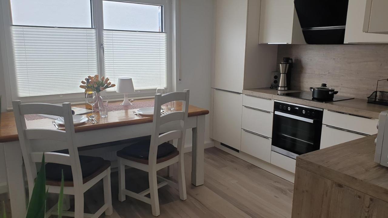 Boardingappartement Windeckblick, ruhige, zentrale Lage mit großem Südbalkon Bühl Exterior foto
