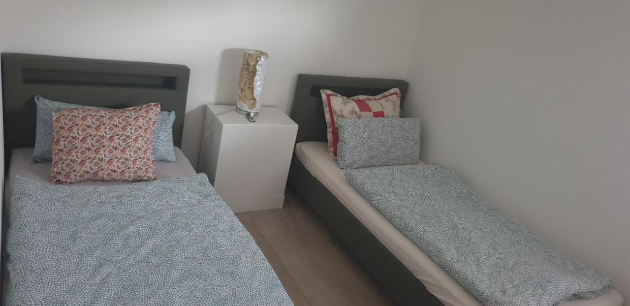 Boardingappartement Windeckblick, ruhige, zentrale Lage mit großem Südbalkon Bühl Exterior foto